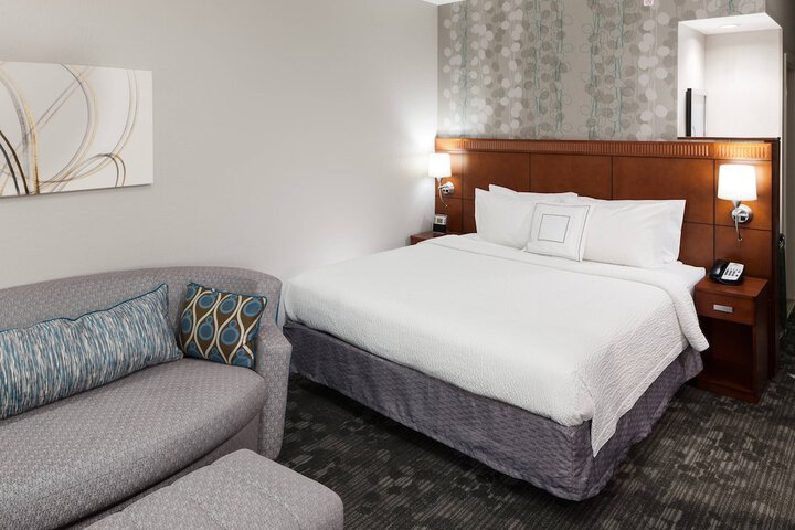 Room 18 of 34