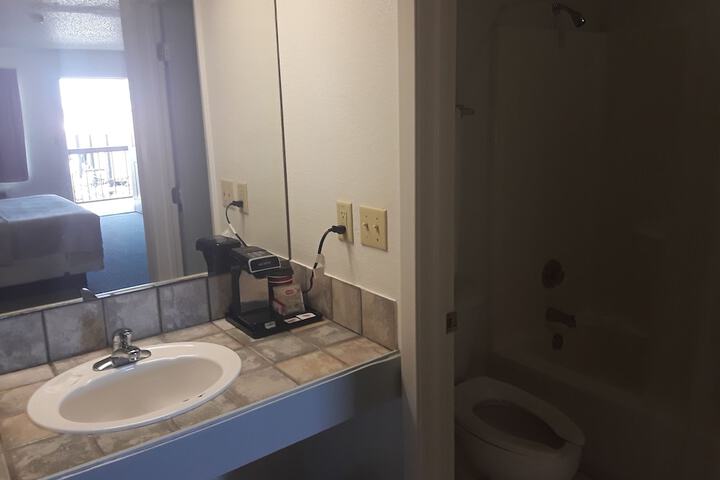 Room 16 of 19