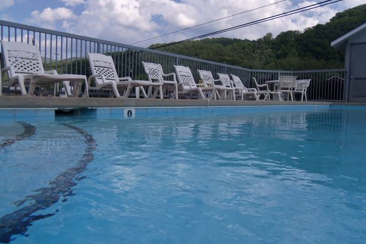 Pool 7 of 38