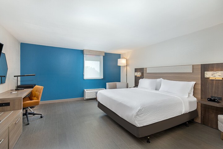 Room 16 of 31