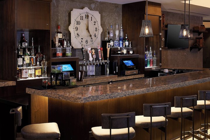 Metropolitan at the 9 Autograph Collection