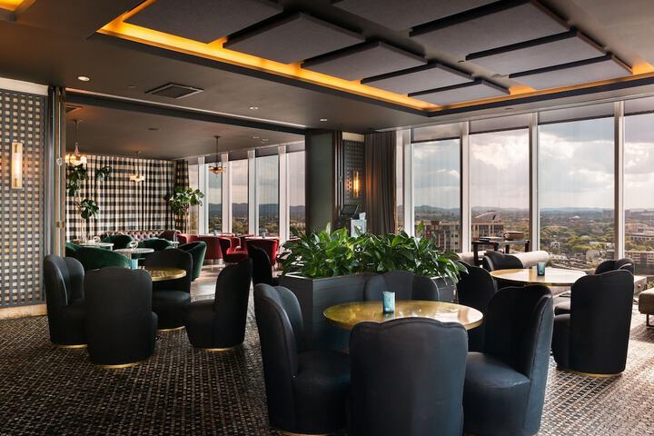 Lounge 57 of 72