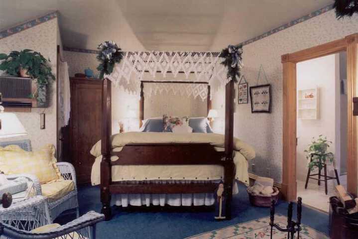 Room 64 of 100