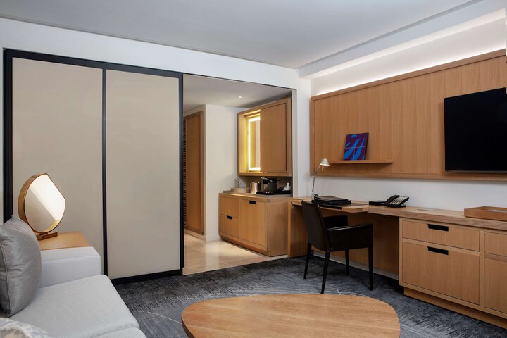 Room 65 of 111