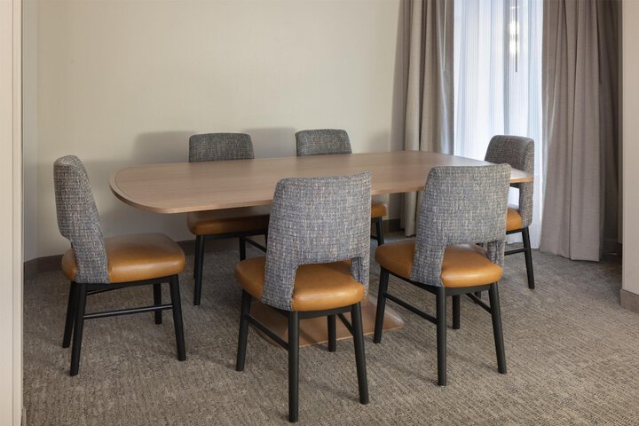 Embassy Suites by Hilton Lexington / UK Coldstream
