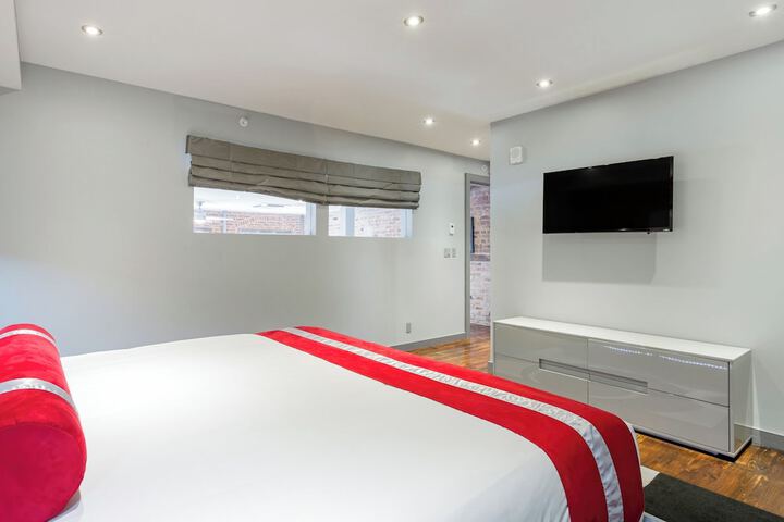 Room 398 of 488
