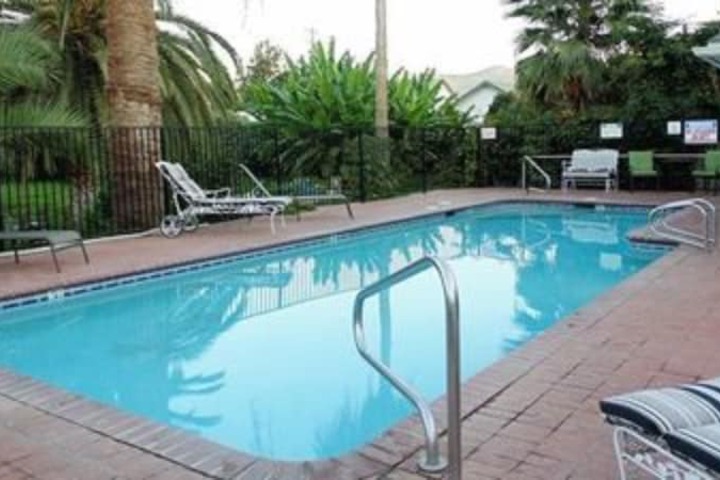 Pool 4 of 71