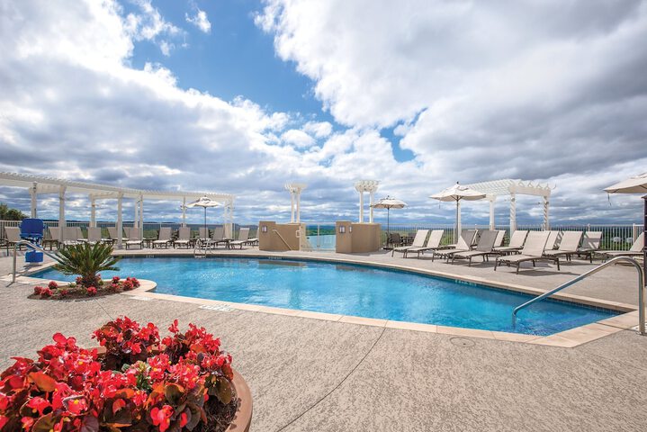 Pool 6 of 37