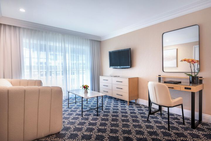 Room 21 of 44