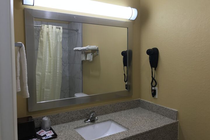 Room 35 of 42