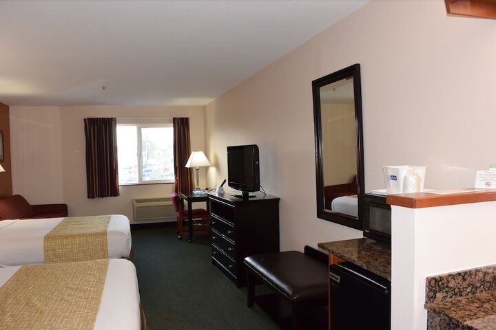 Travelodge Suites by Wyndham Newberg