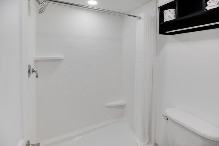 Room 27 of 52