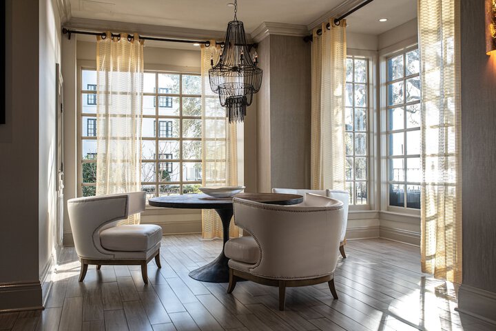 White House Hotel