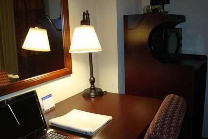 Room 65 of 102