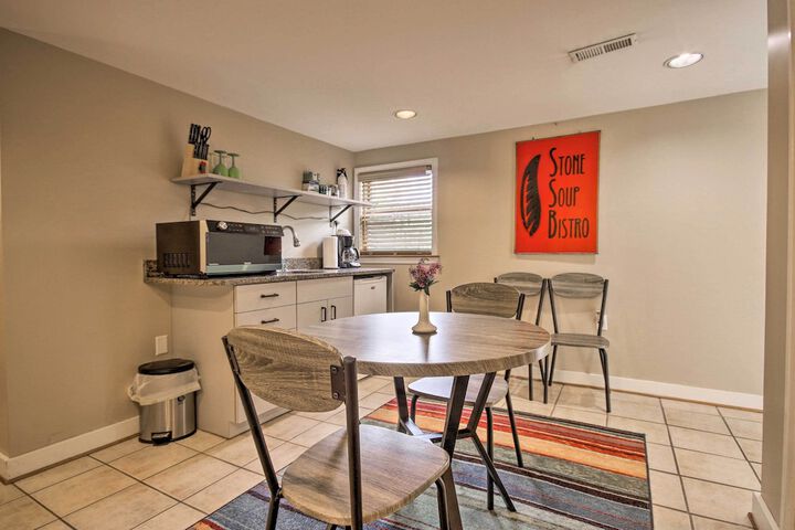 Harpers Ferry Apartment w / Private Pool & Hot Tub!