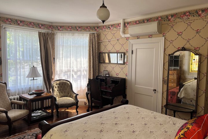 Room 19 of 32