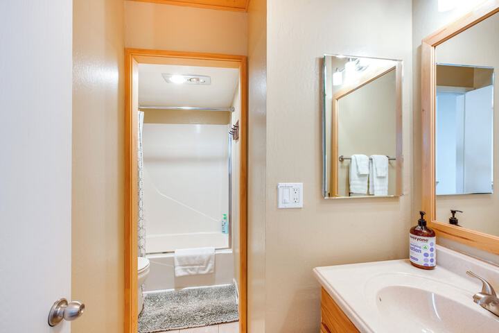 2 Mi to Heavenly Mtn Resort: Retreat w / Sauna!