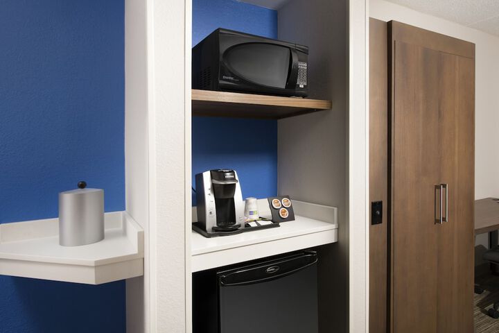 Room 13 of 31