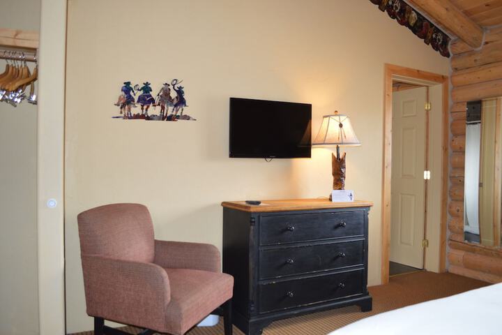 Room 30 of 38