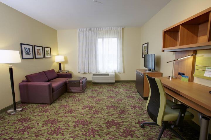 Room 26 of 38
