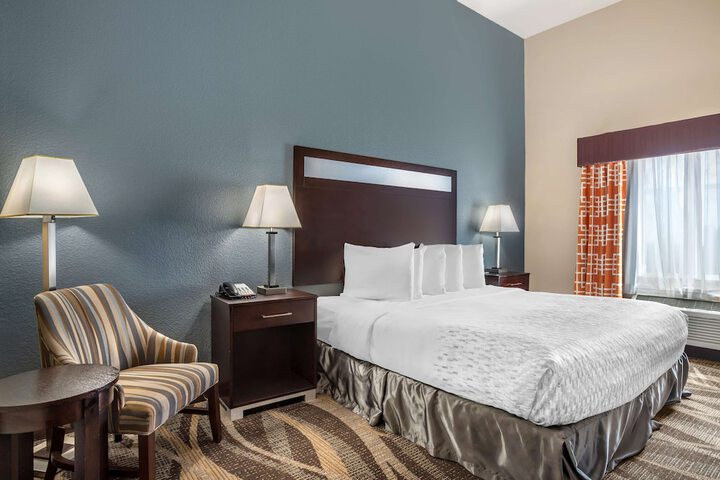 Best Western Plus Lake Jackson Inn & Suites