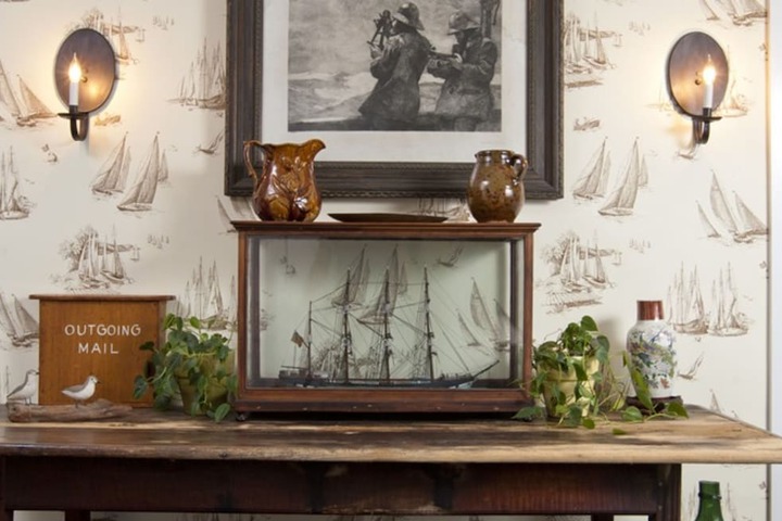 Dockside Guest Quarters & Restaurant