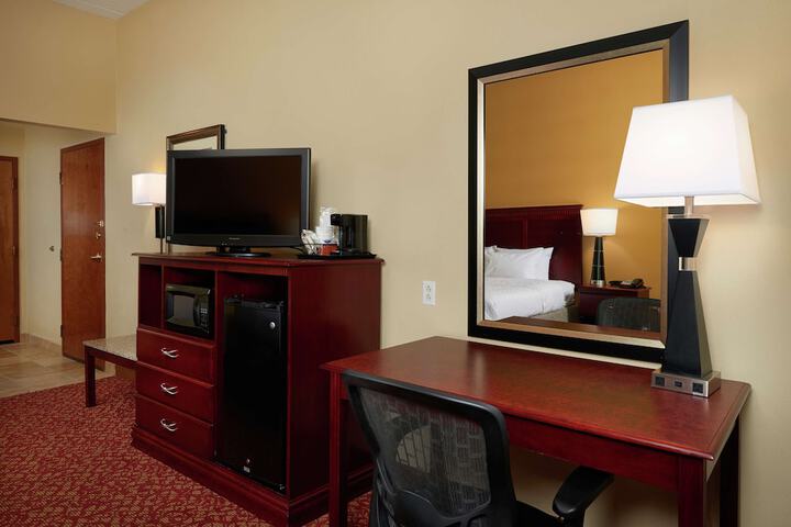Room 18 of 25