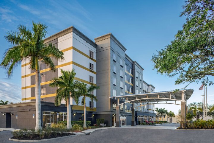 Hotel 4 of 42