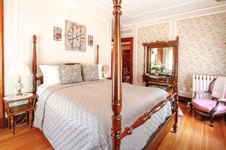 Room 16 of 47