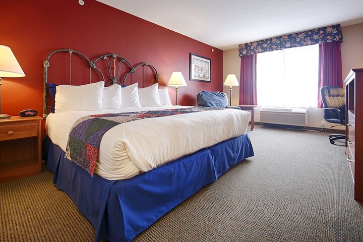 Room 15 of 48