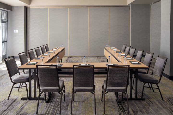 Courtyard by Marriott Richmond / Berkeley
