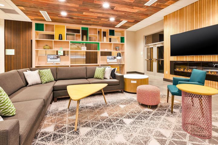 Holiday Inn & Suites Toledo Southwest - Perrysburg by IHG