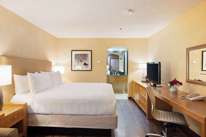 Room 18 of 30