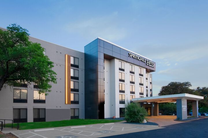 Hotel 2 of 31