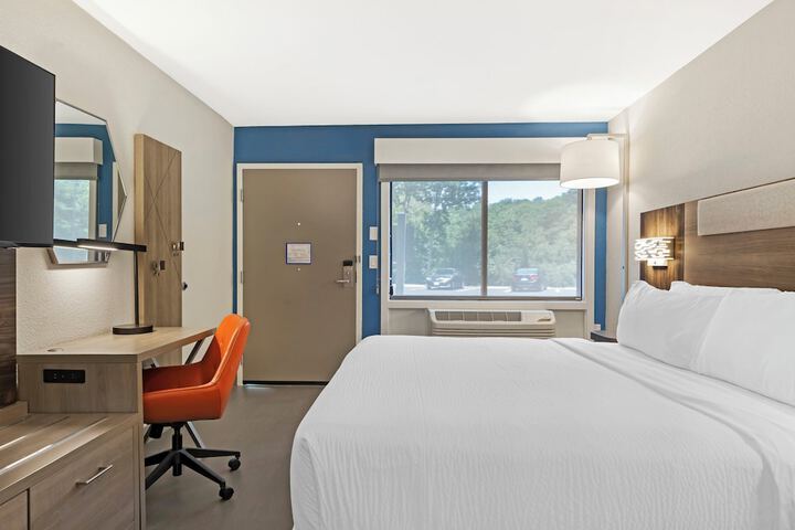 Holiday Inn Express Hyannis Cape Cod by IHG