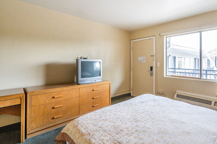 Room 35 of 50