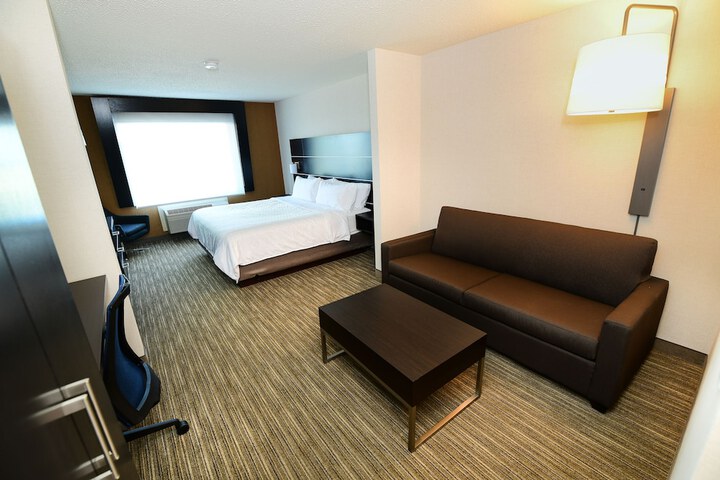 Room 25 of 58