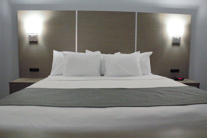 Room 21 of 28