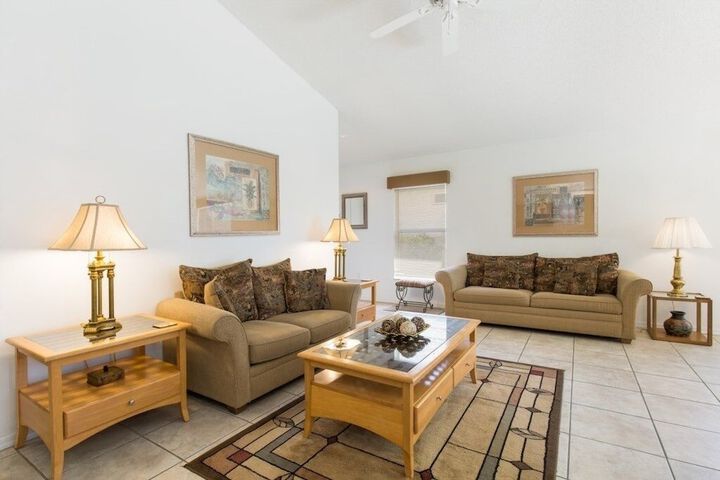 South Facing Pool For All Day Sun! 3 Bedroom Home by RedAwning