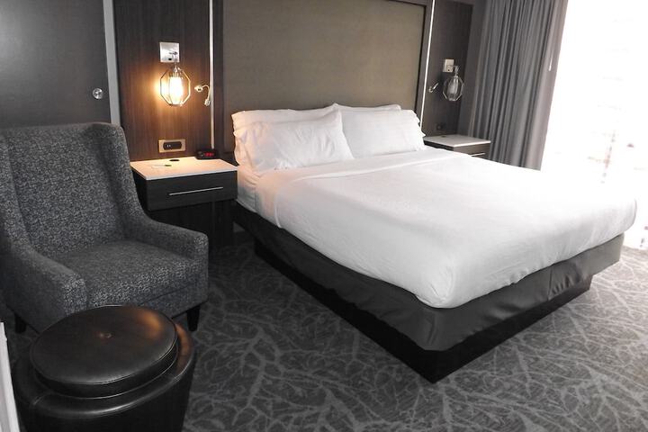 Room 15 of 51