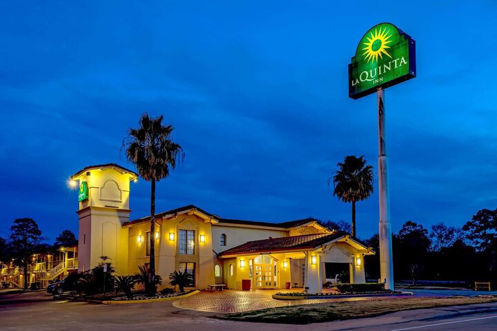 Hotel 2 of 33