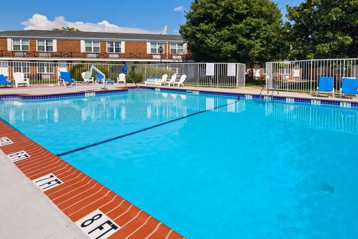 Clarion Inn Falls Church - Arlington