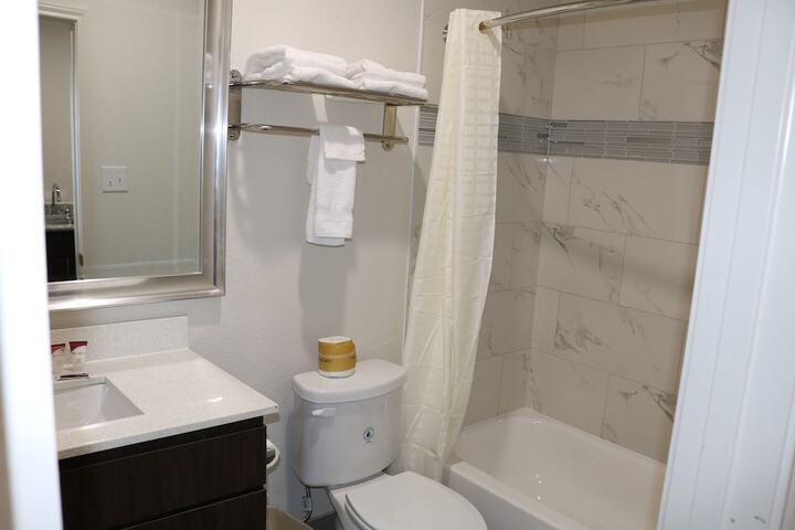 Room 30 of 40