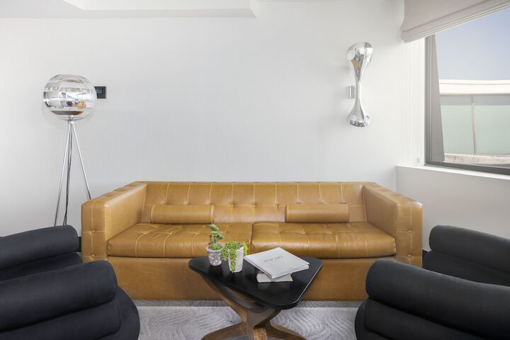 Room 27 of 109