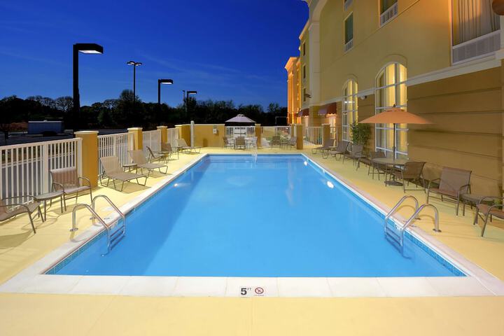 Pool 5 of 53