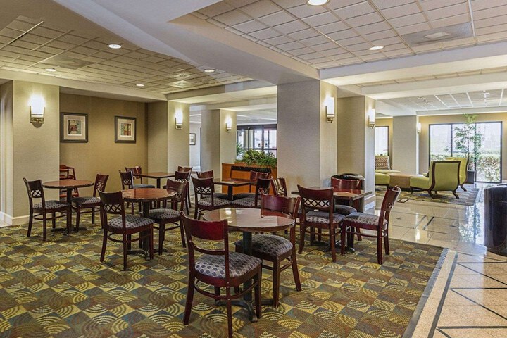 Comfort Inn & Suites Southwest Fwy at Westpark