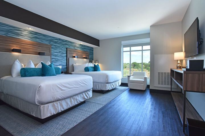 Room 10 of 30