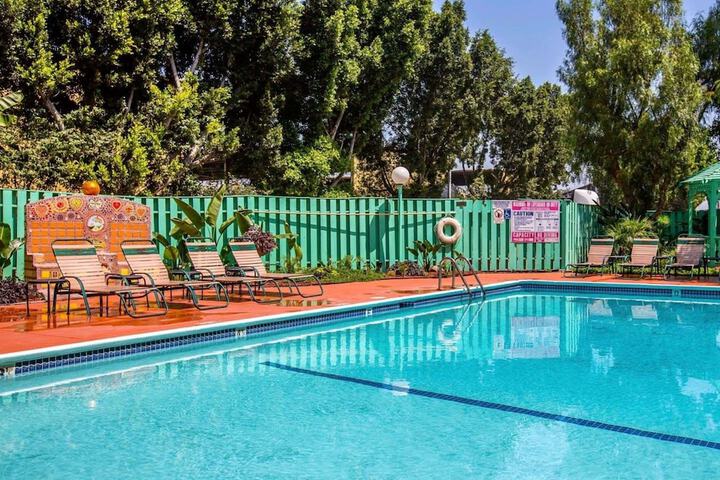 Pool 6 of 52