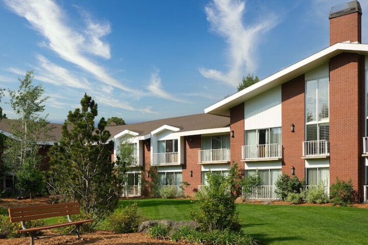 Hotel 7 of 64