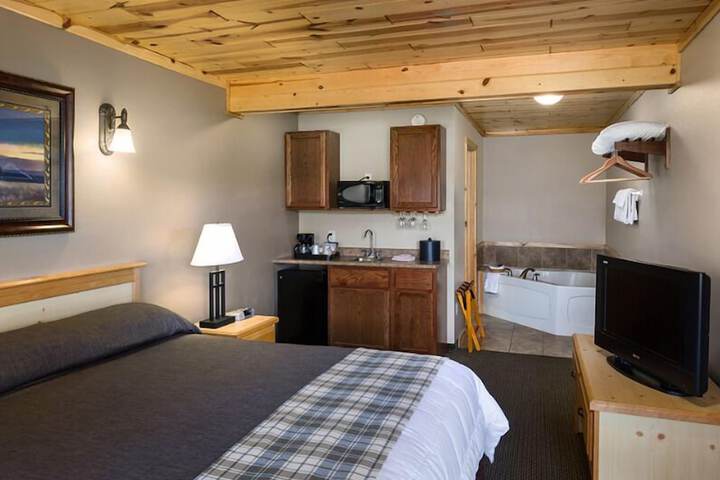 Rock Crest Lodge & Cabins